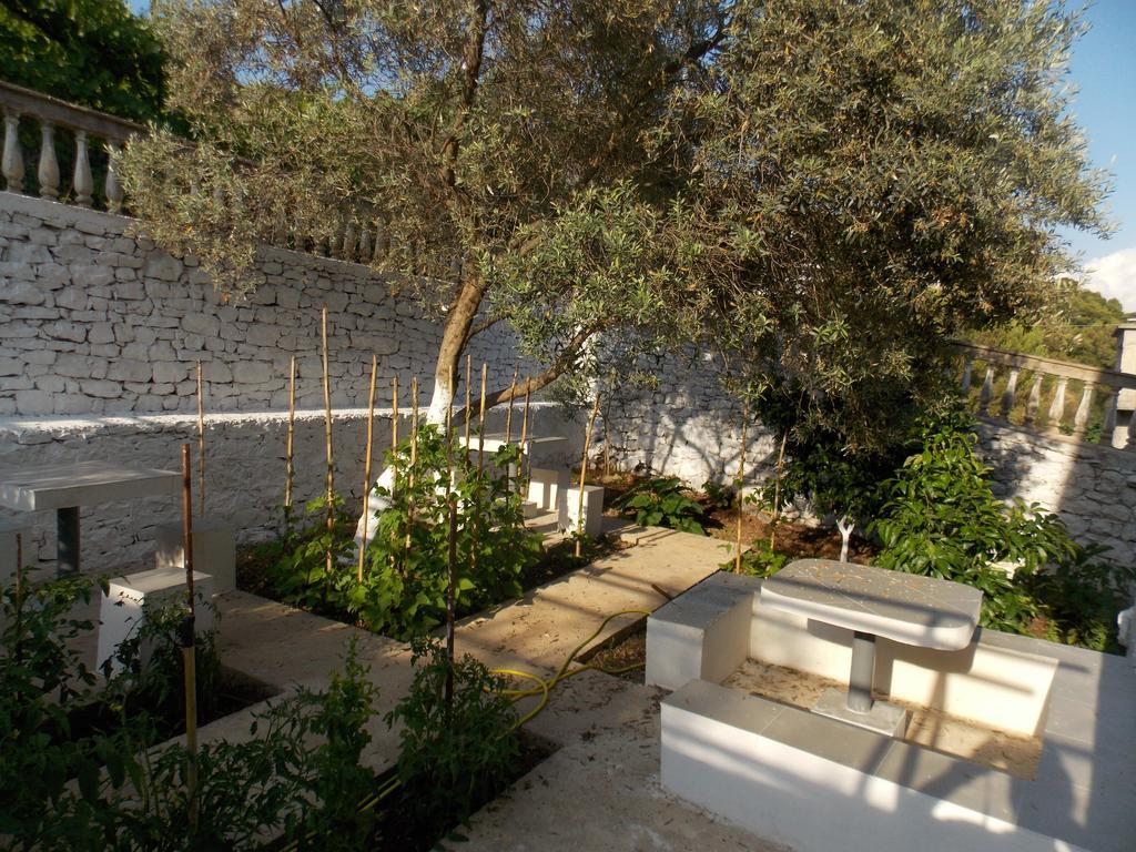 Guest House Vila Bega Sarande Exterior photo