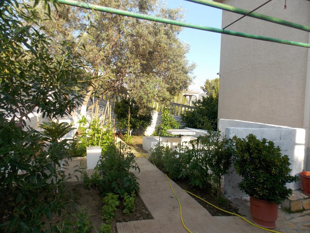 Guest House Vila Bega Sarande Exterior photo