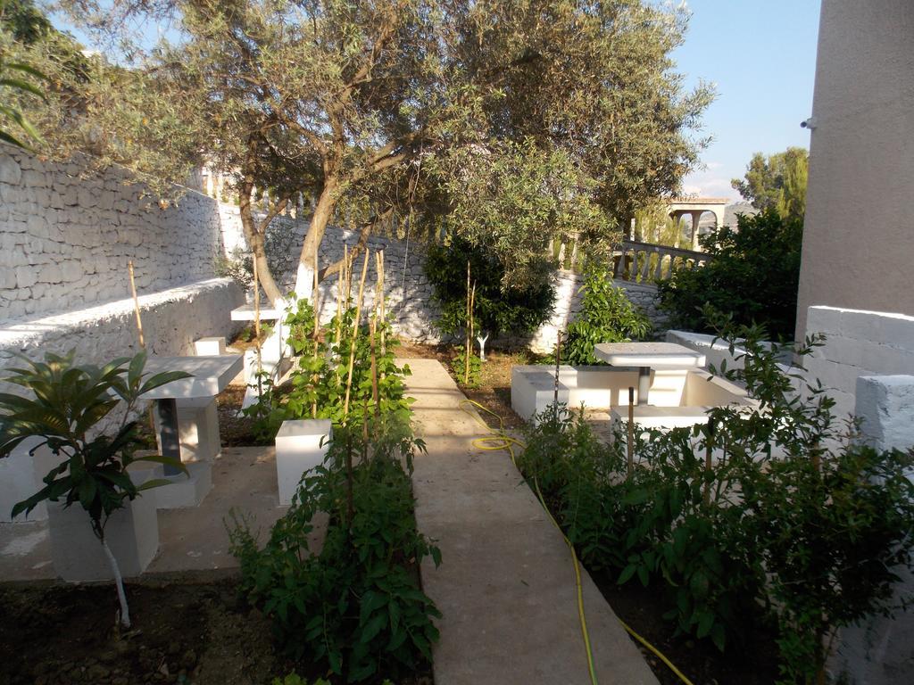 Guest House Vila Bega Sarande Exterior photo